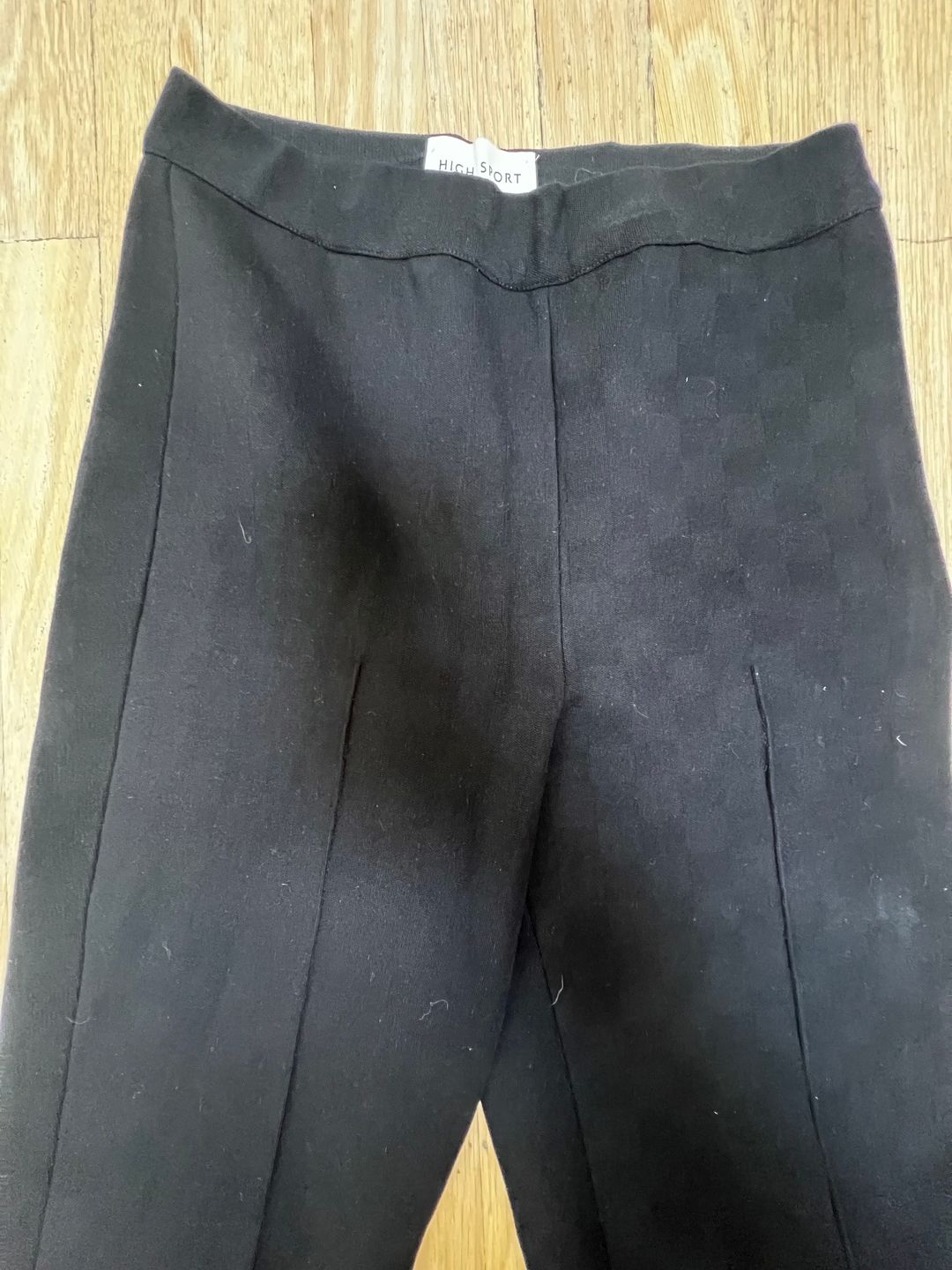 High Sport black cropped kick flare pants used Medium