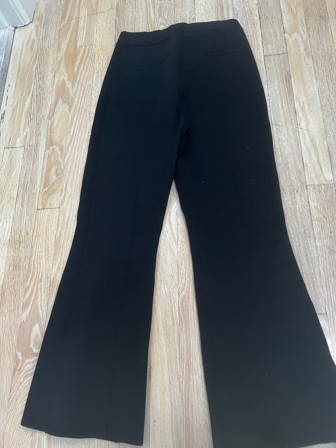 High Sport black cropped kick flare pants used Medium