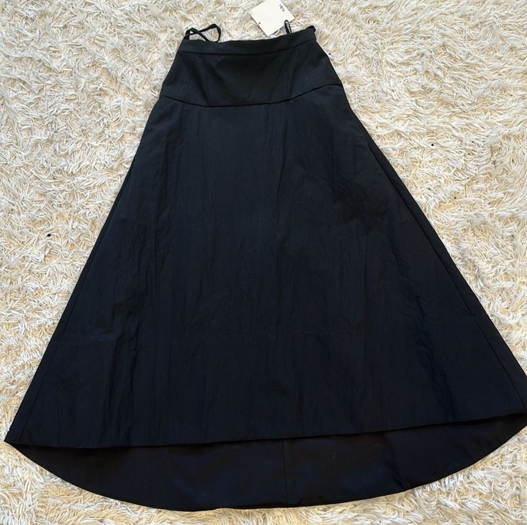 Schema Sculpted Midi Skirt