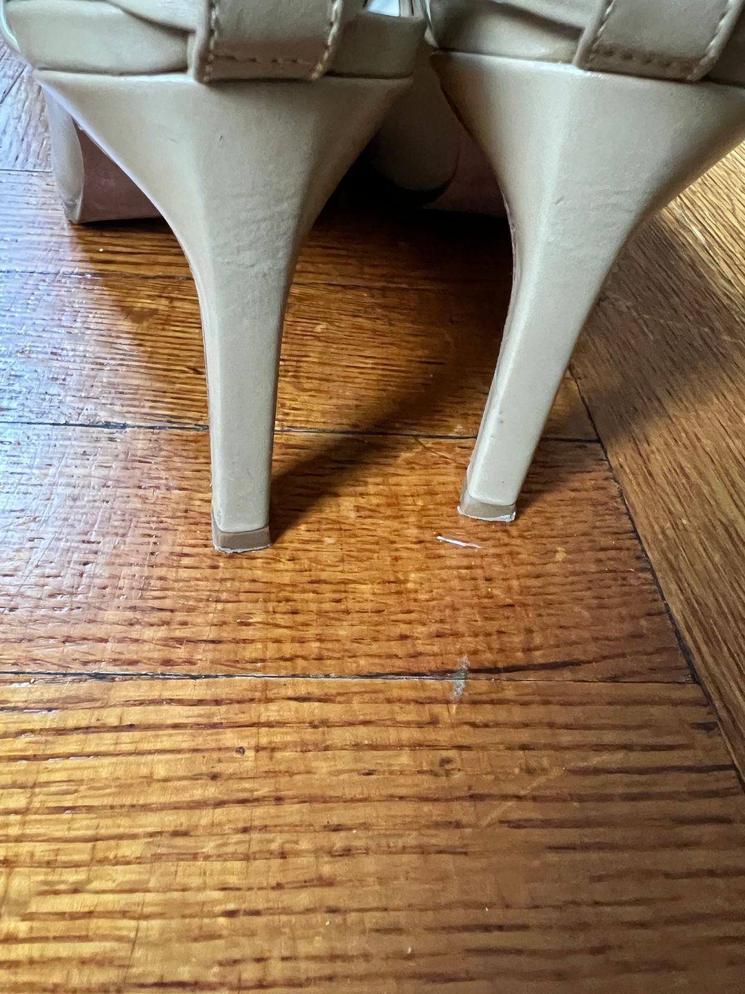 Neima beige pump