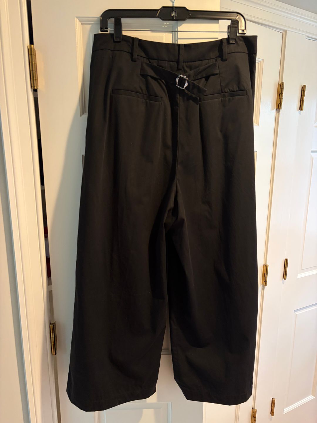 Bio Twill Triple Pleat Cropped Pant