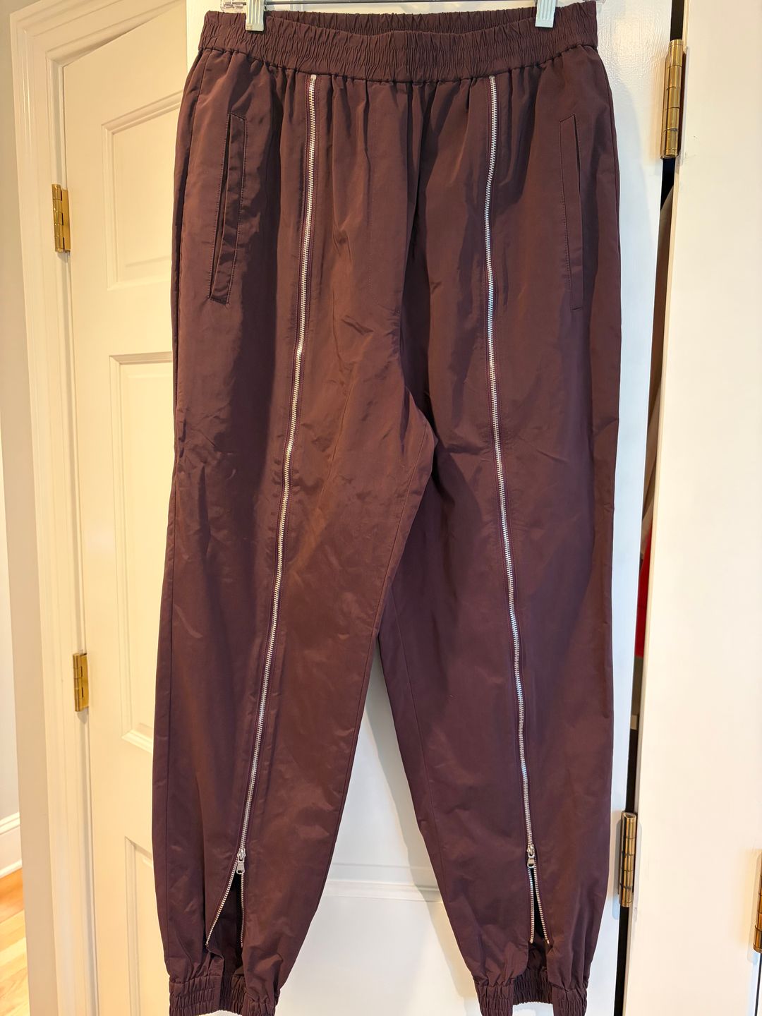 Nylon Zipper Jogger