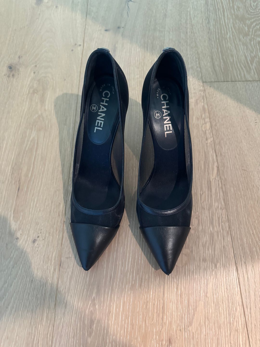 Chanel Interlocking CC Logo Pumps