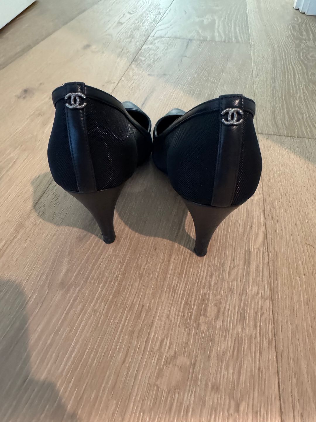 Chanel Interlocking CC Logo Pumps