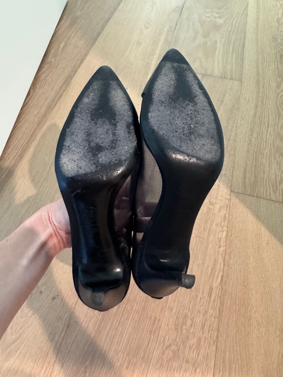 Chanel Interlocking CC Logo Pumps