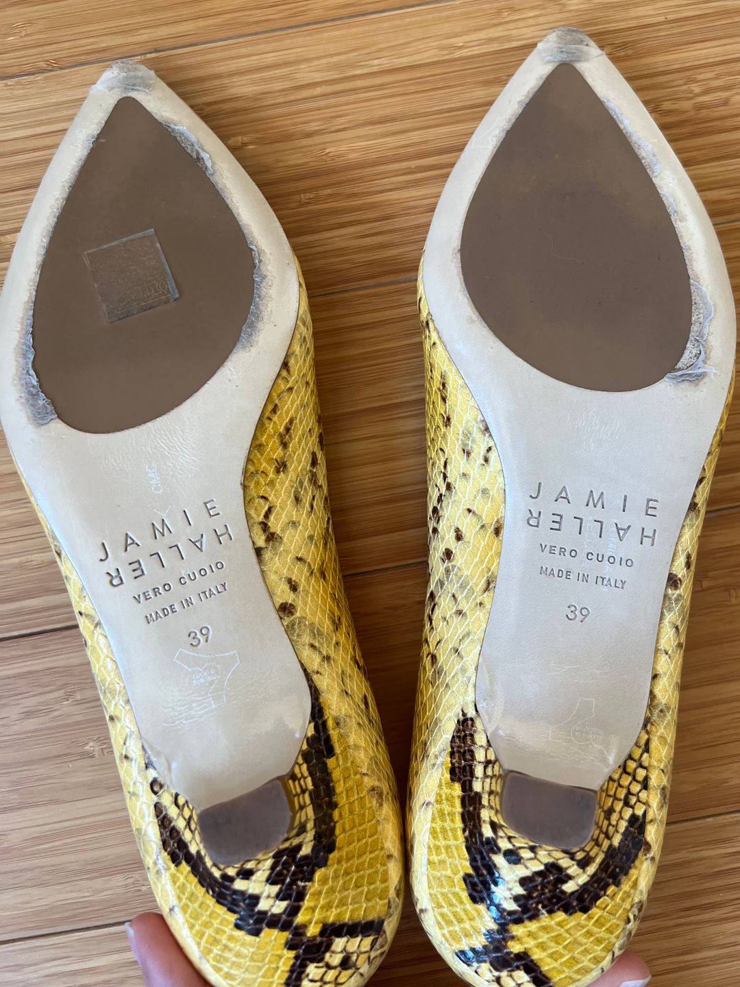 Kitty point Heels