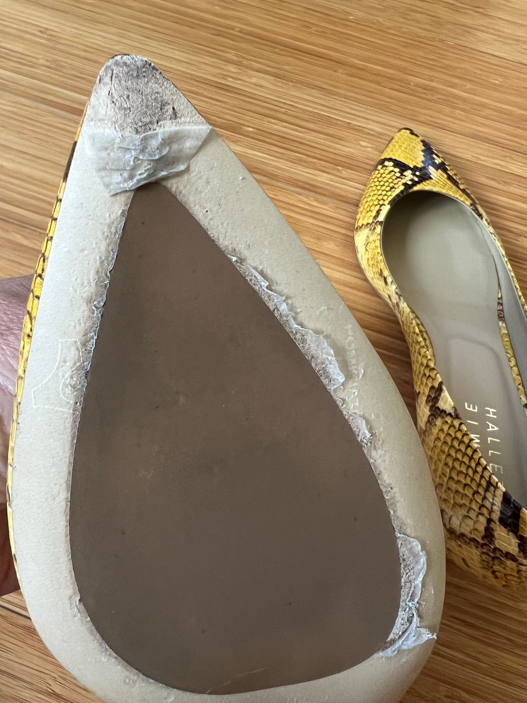Kitty point Heels