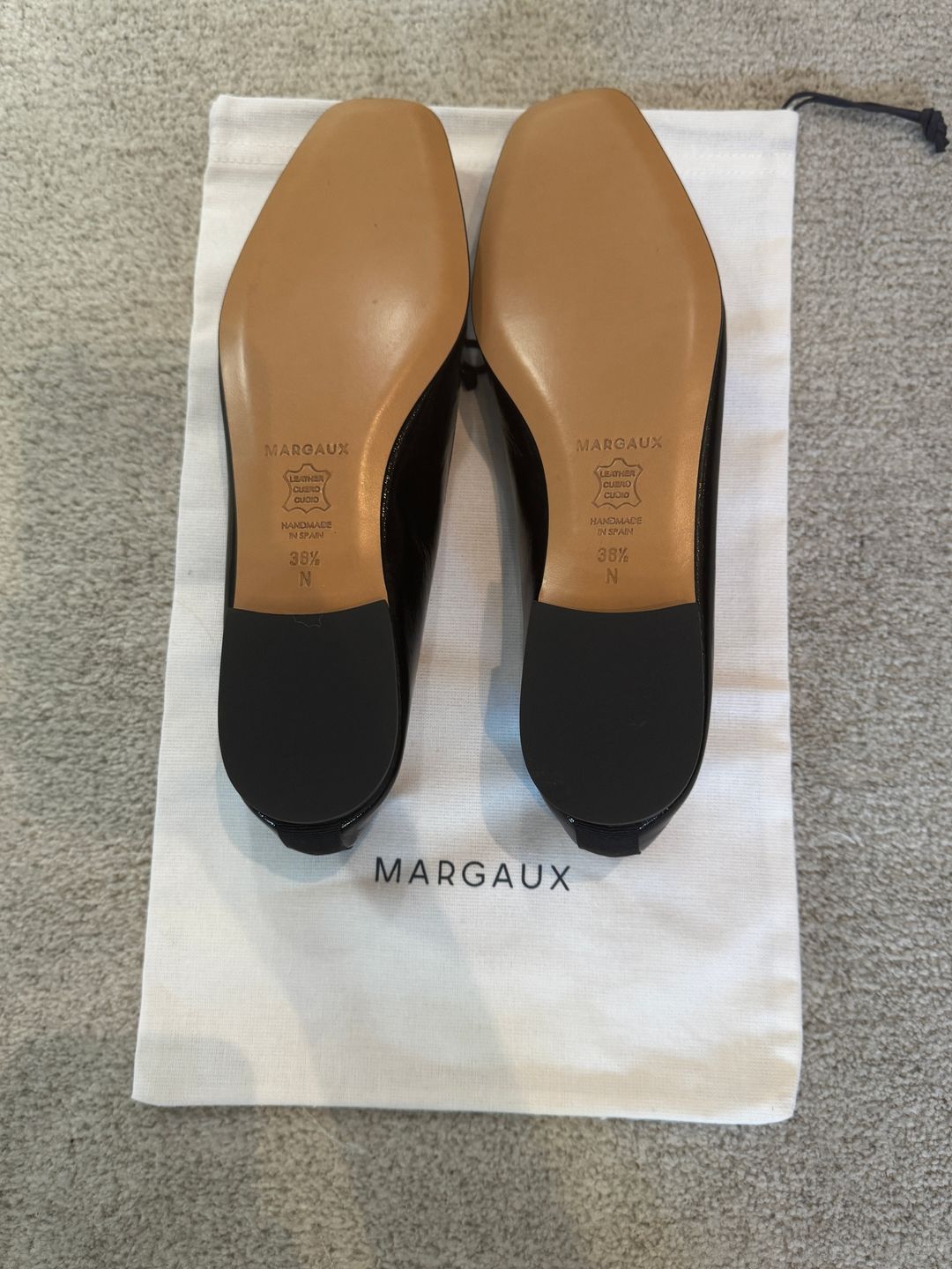 Margaux The Fonteyn in Black Crinkle Gloss