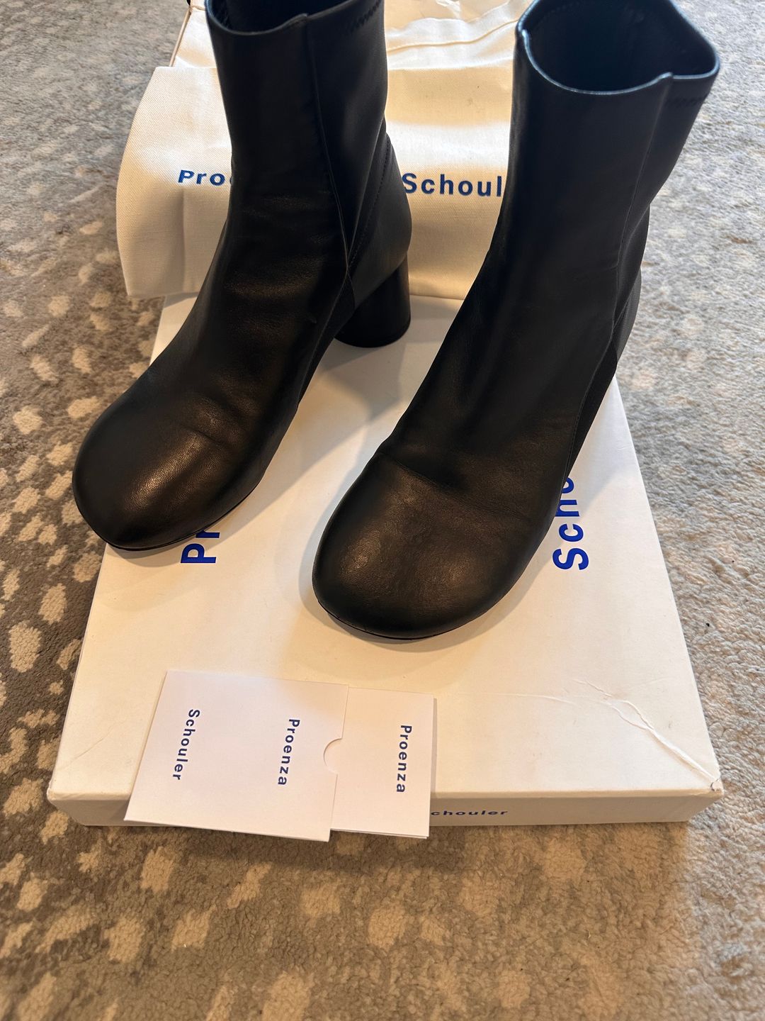 Glove boots