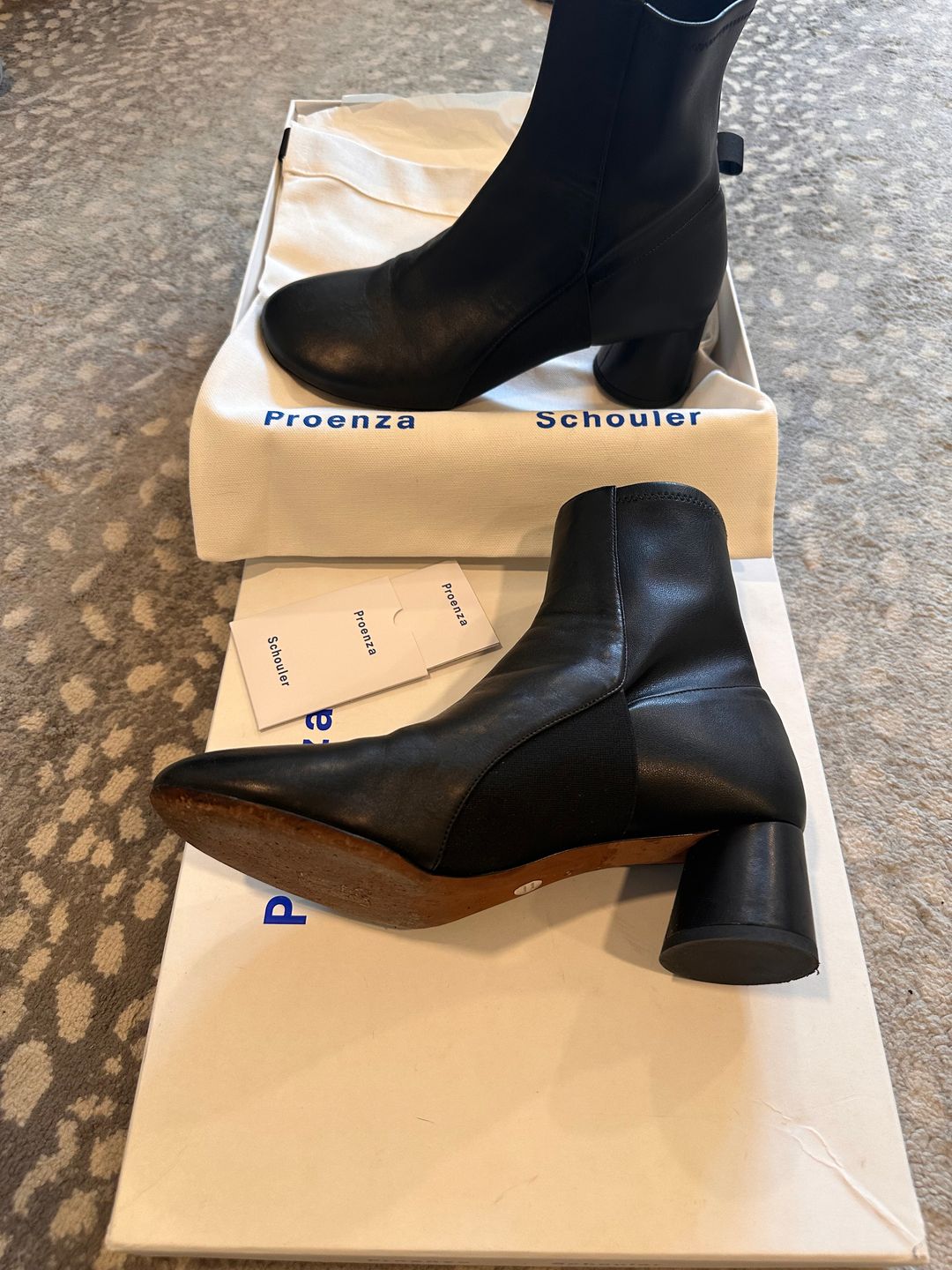 Glove boots