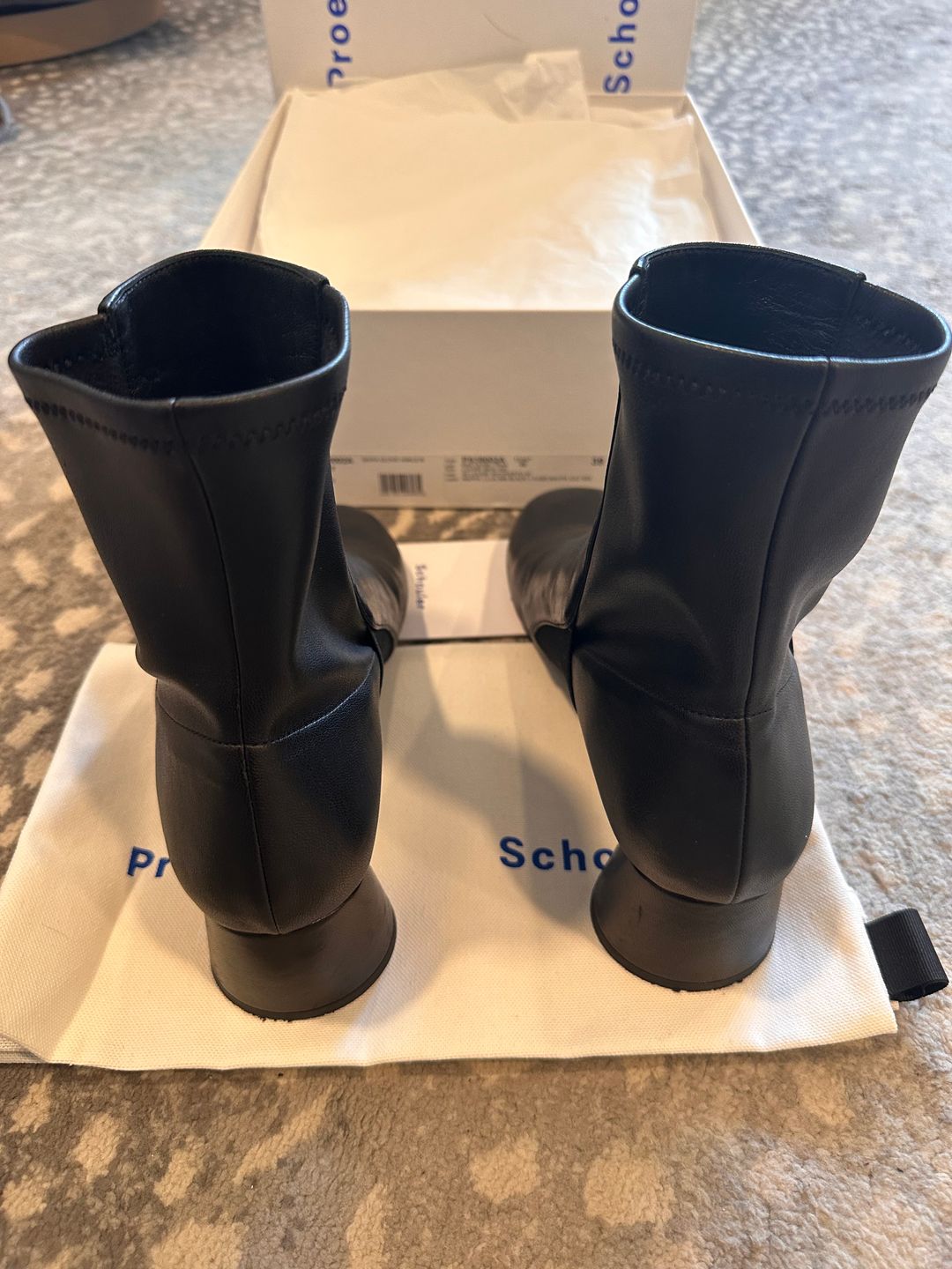 Glove boots