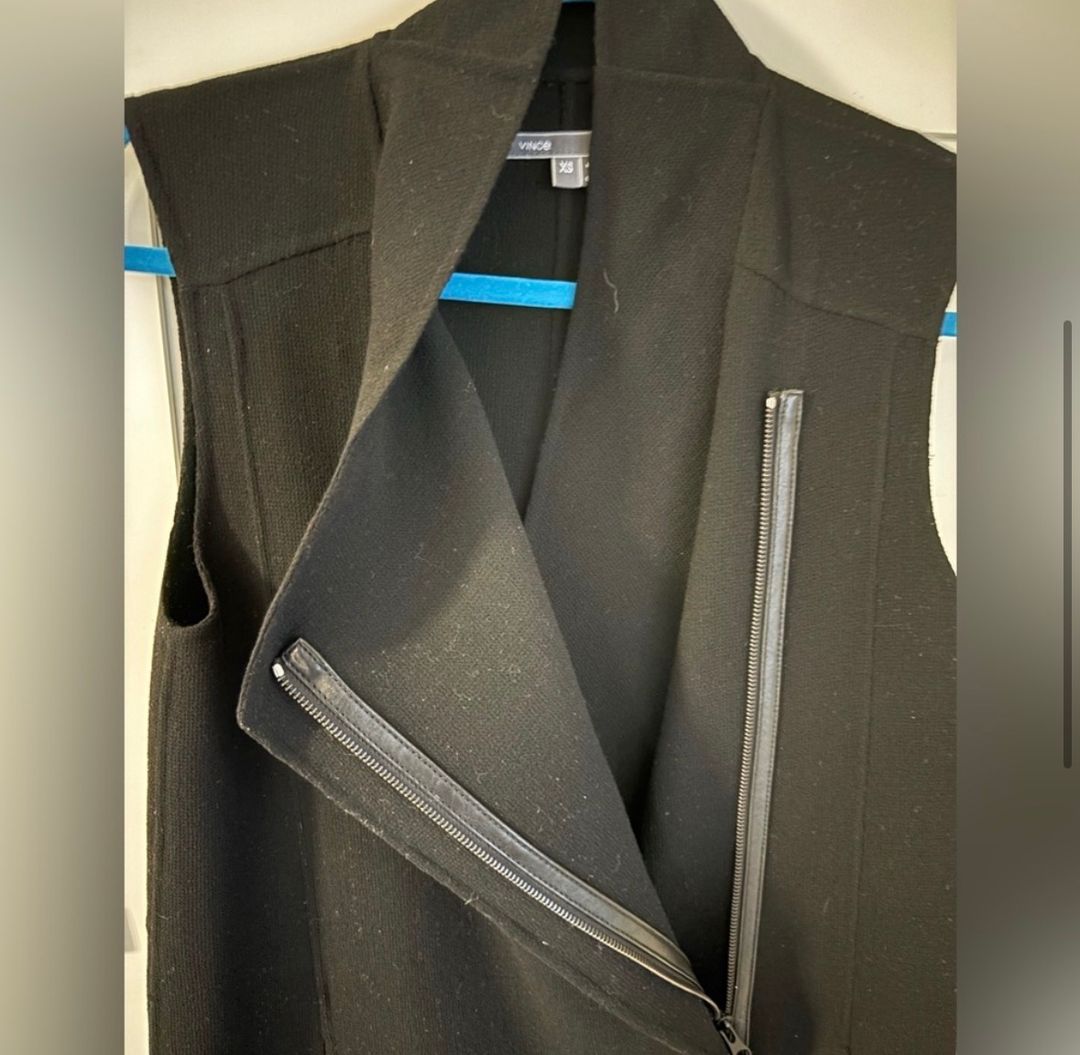 Leather-Trim Asymmetric
Black Wool Zip up Moto longer tunic
Vest 