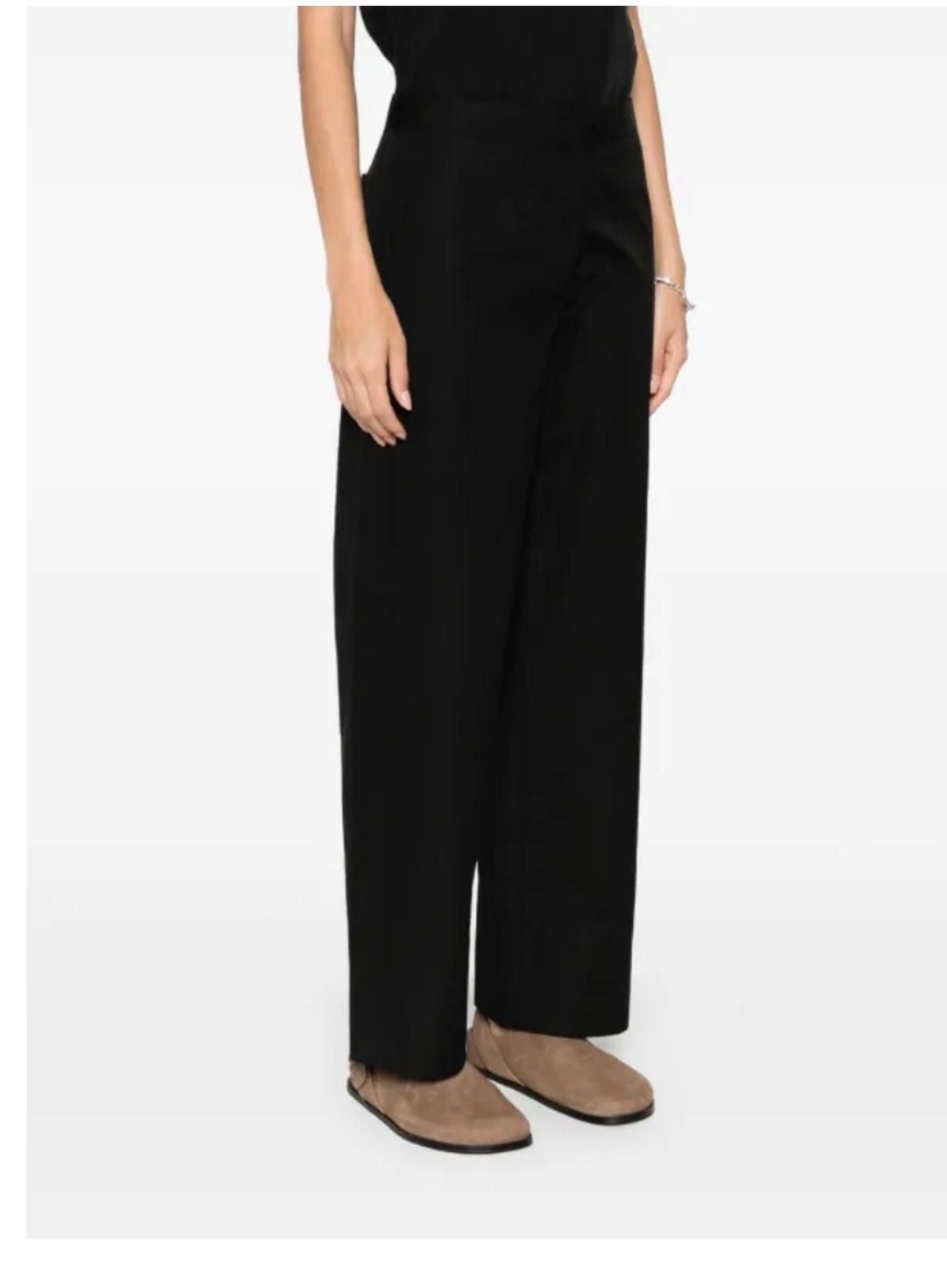 twisted-seam trousers