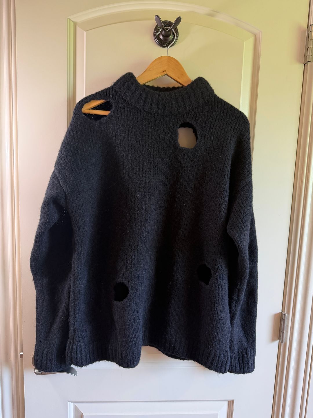Trou Trou Alpaca Sweater