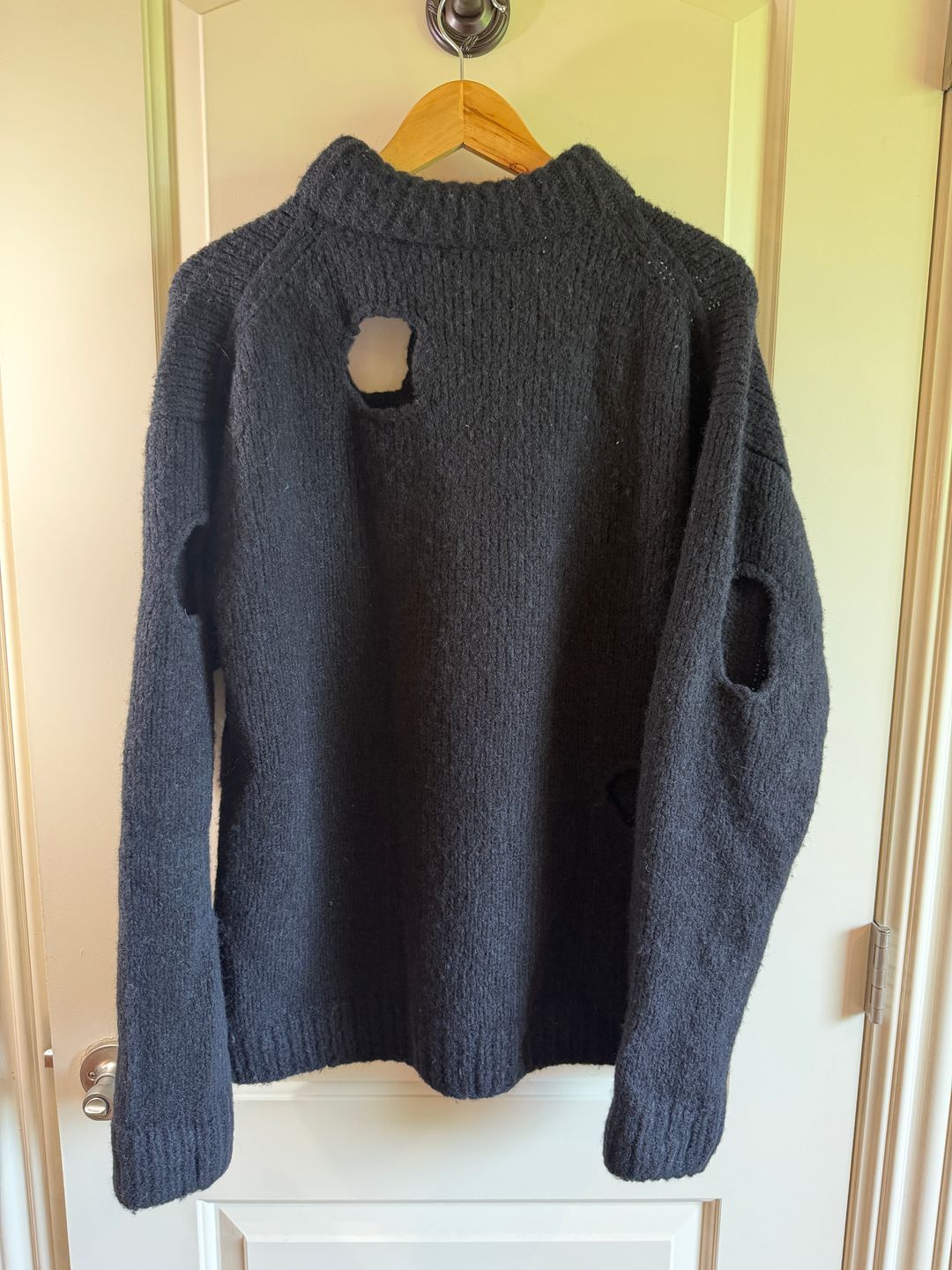 Trou Trou Alpaca Sweater