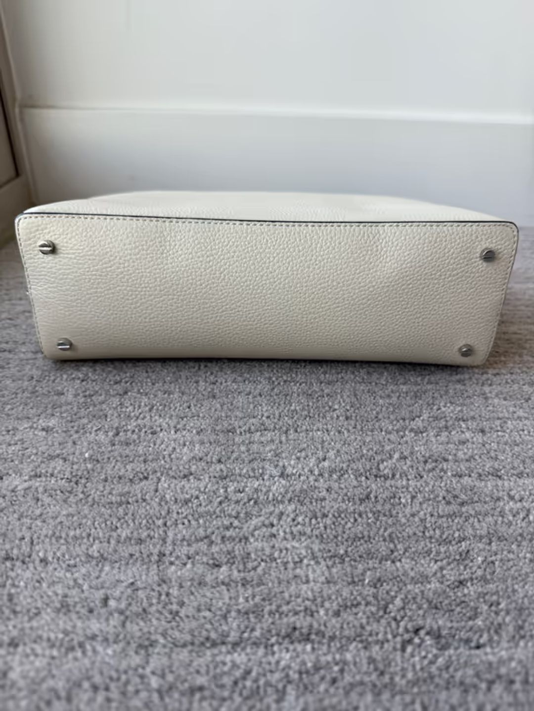 T-Lock grained-leather clutch milk