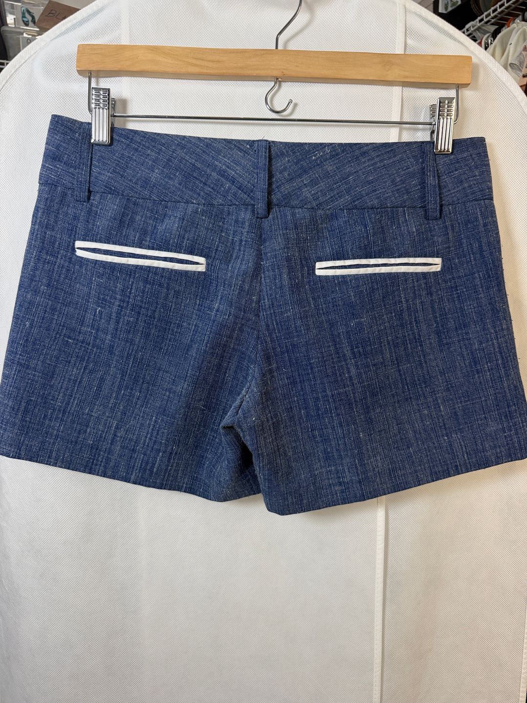 Navy Textured Low-Waist Shorts with White Piping