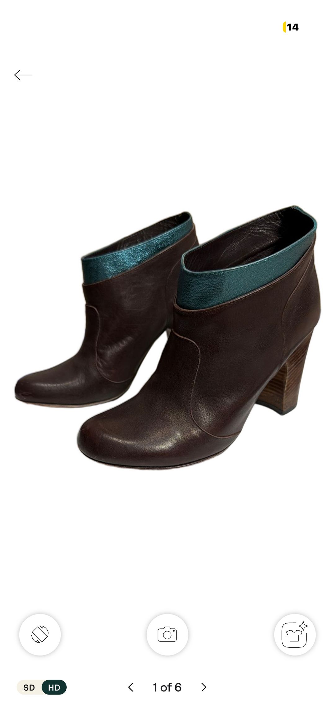 Te Casan Hidden Gold Booties