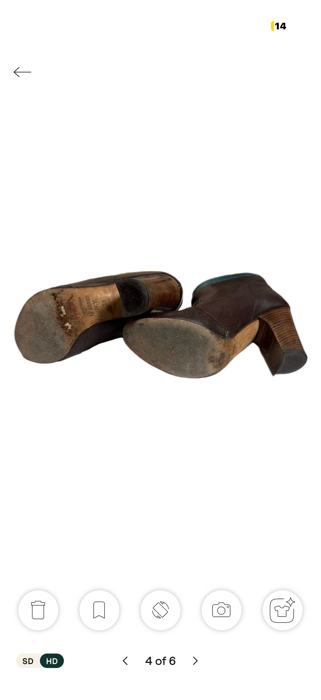Te Casan Hidden Gold Booties