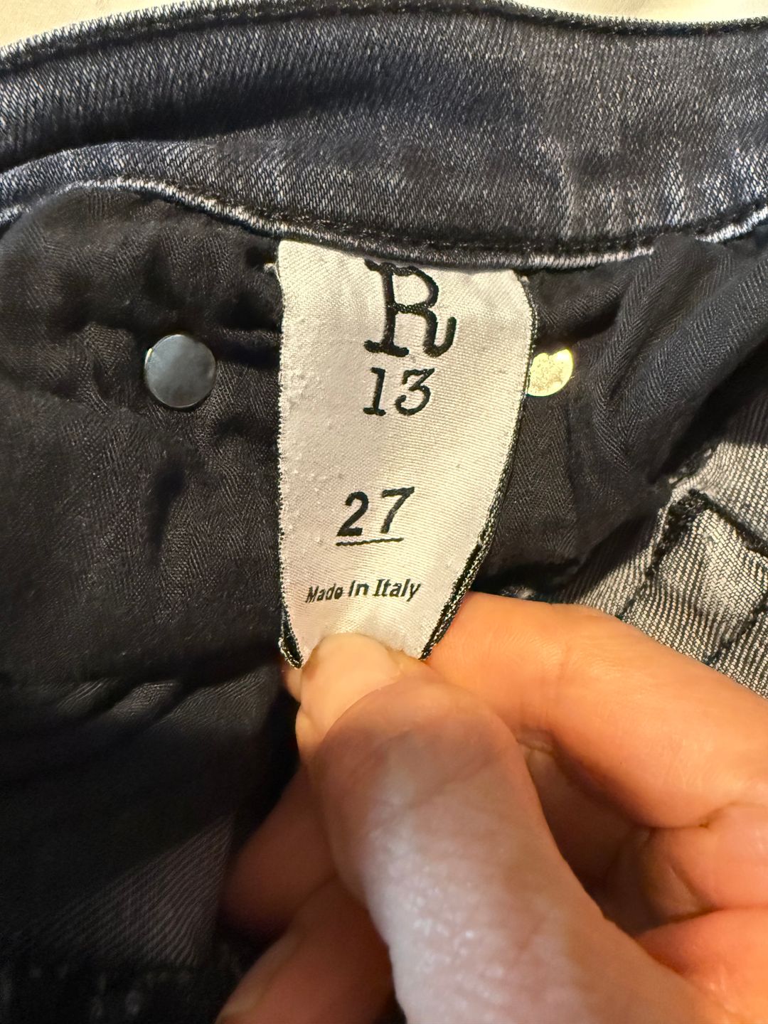 Mid rise skinny leg jeans 