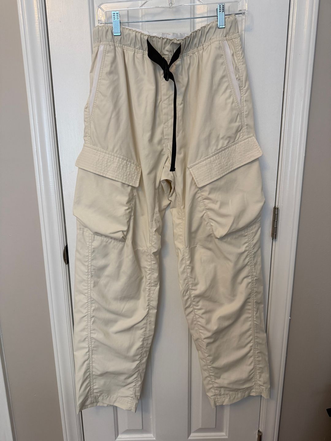 Breakers High-waisted Cargo Pant