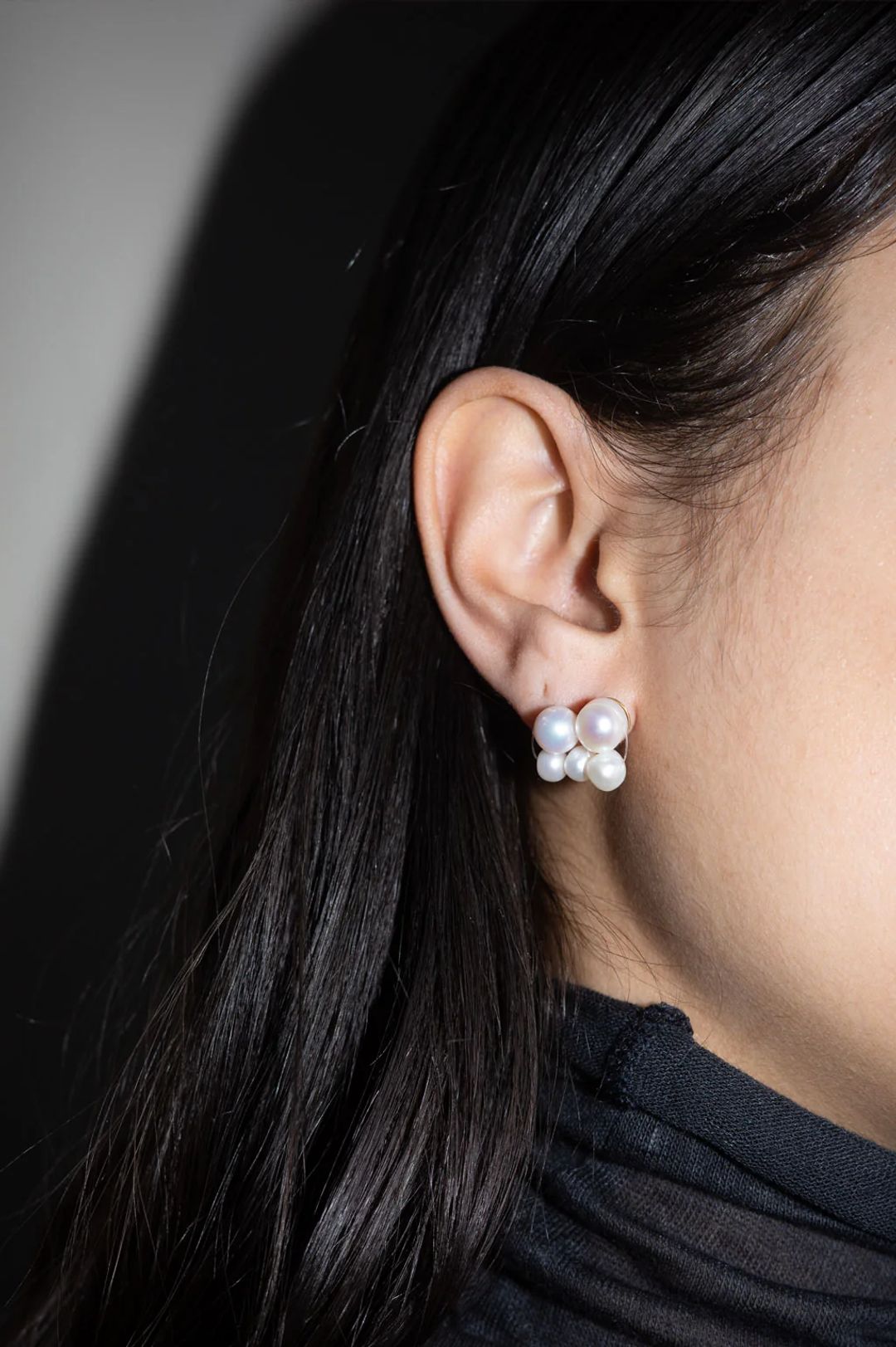 Universal Code
Pearl Cluster Earrings