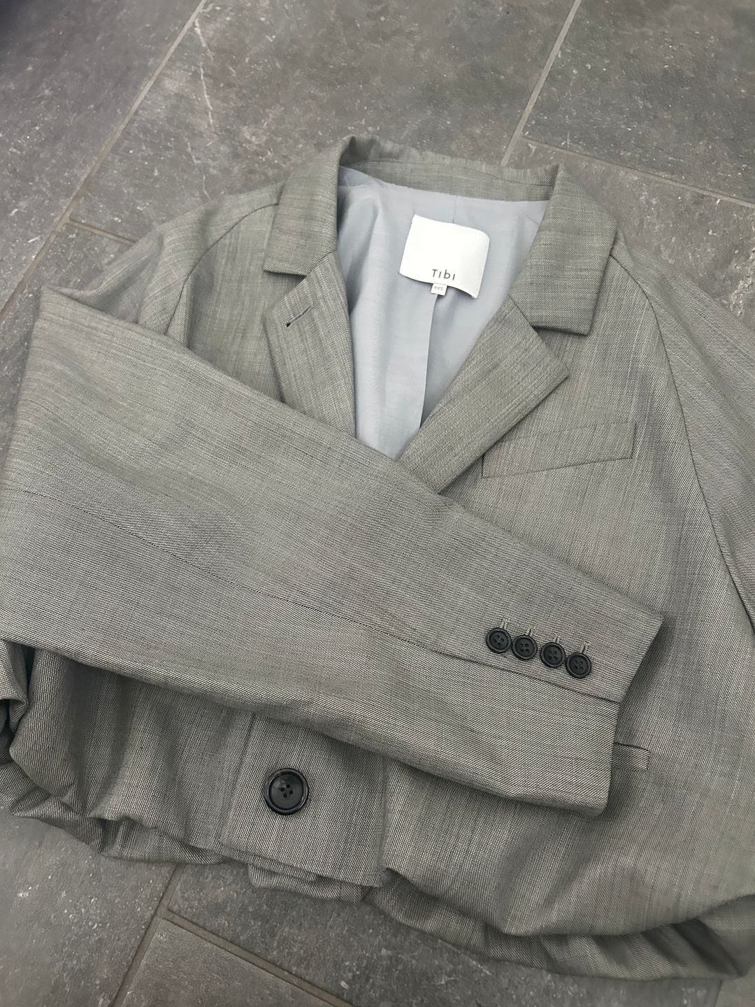 Ellis Suiting Raglan Sleeve Blazer