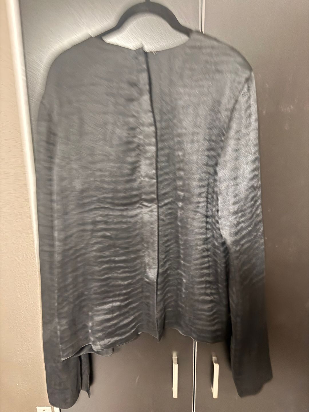 Long-sleeve textured plisse top