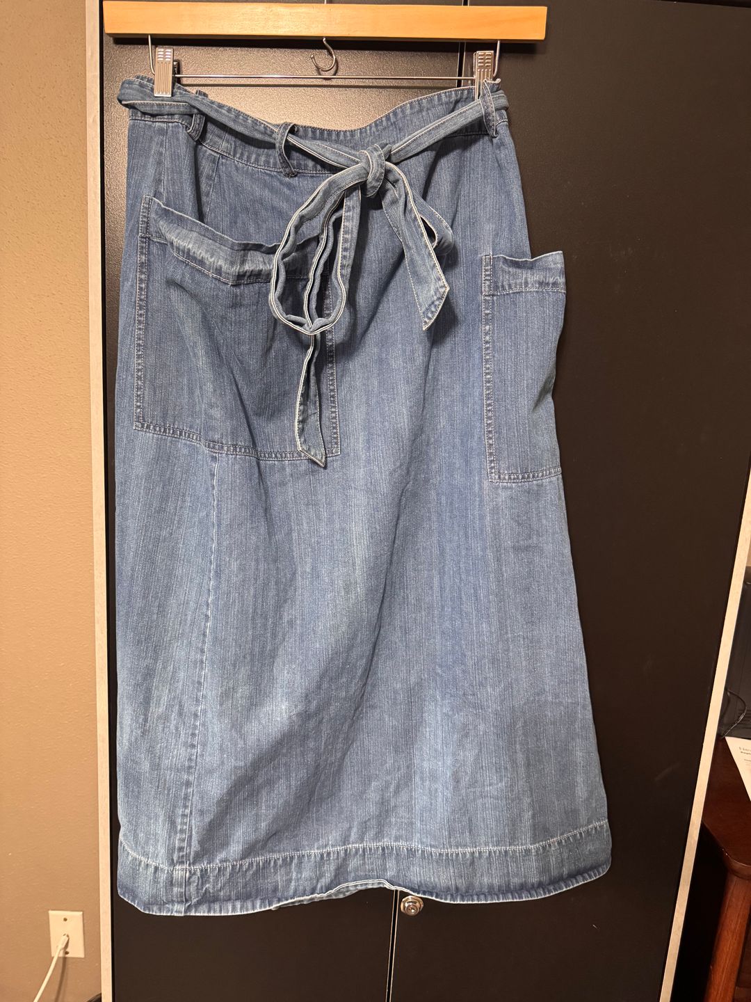 Lean Back Wrap Skirt