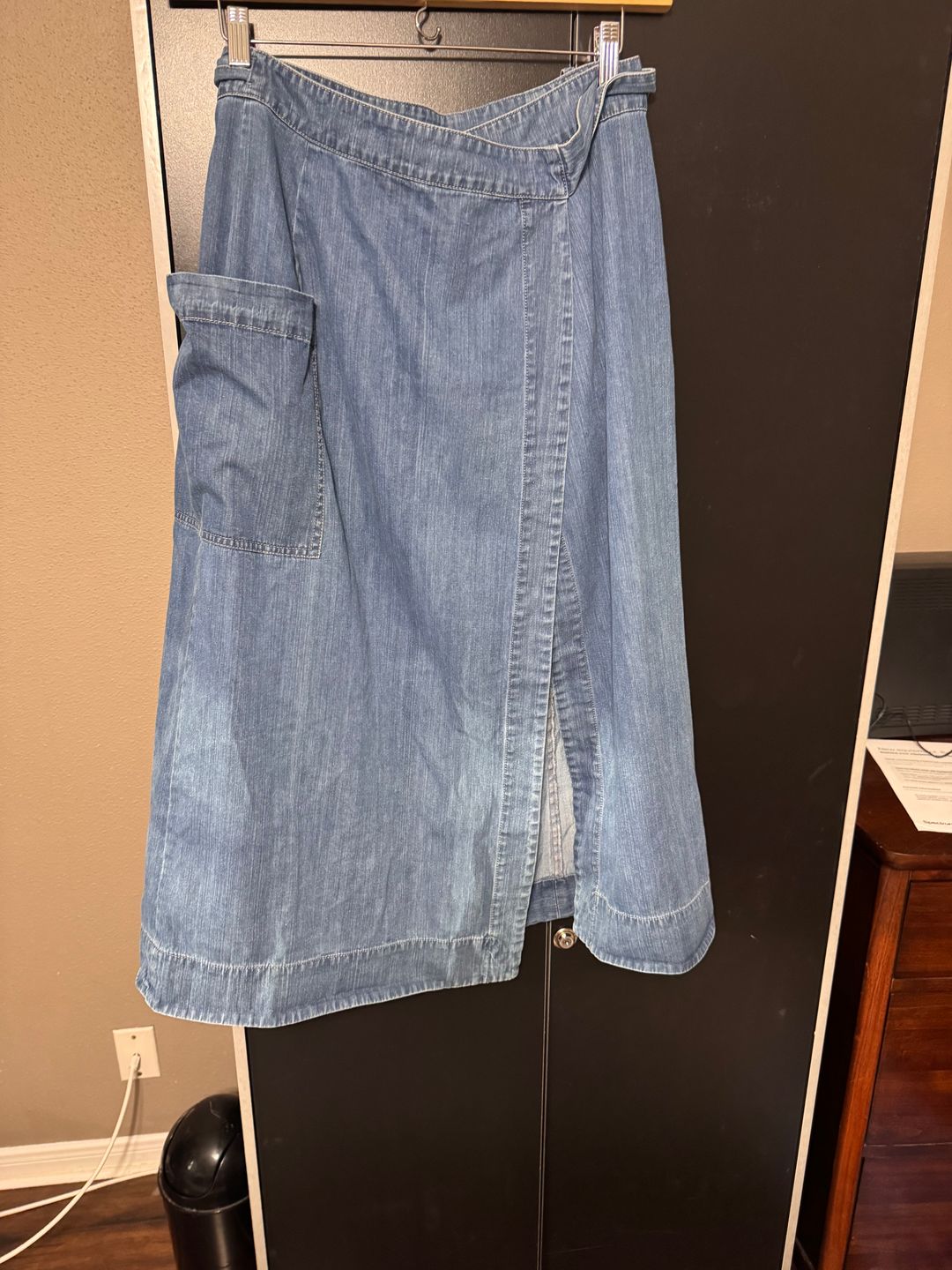 Lean Back Wrap Skirt