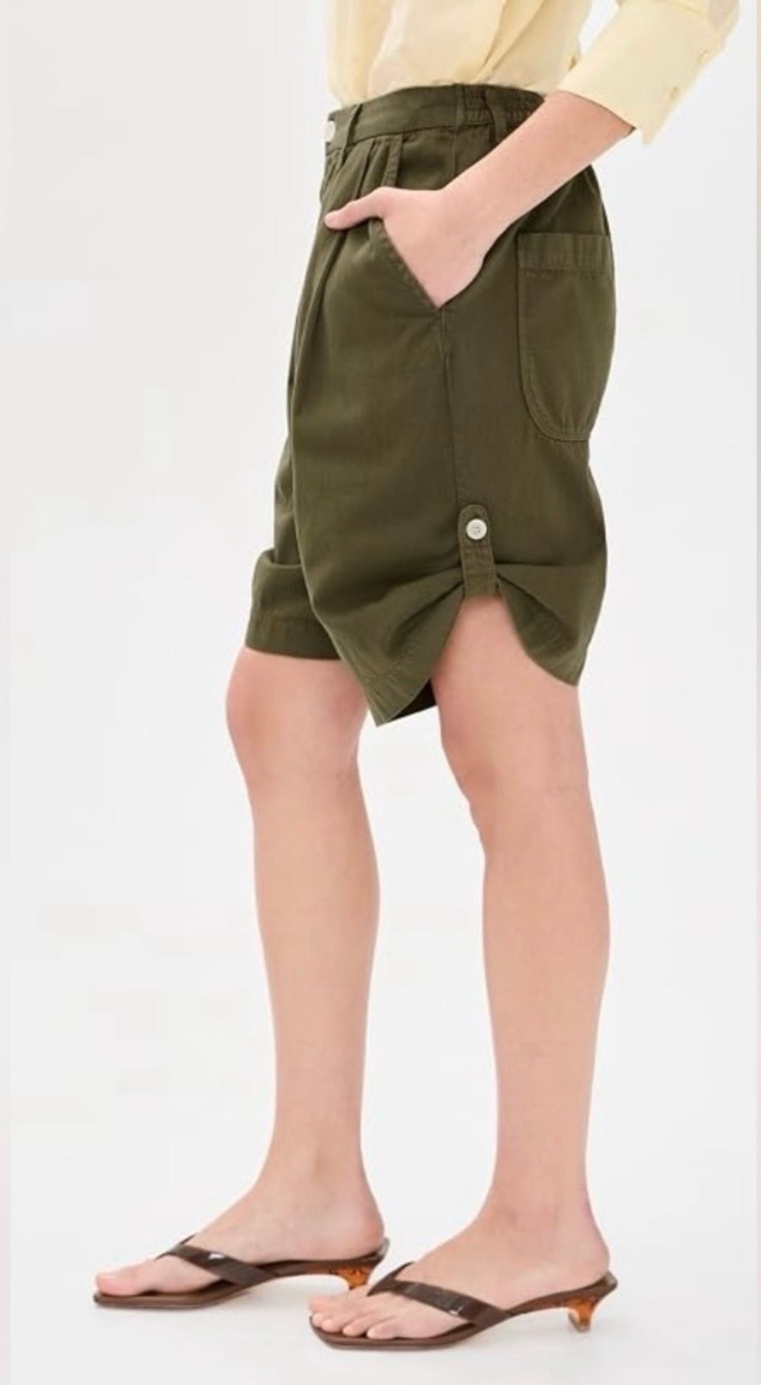 The Pleat Short in Tan