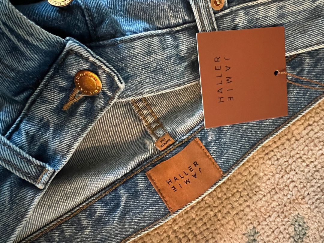 The Bell Crop in bleached indigo