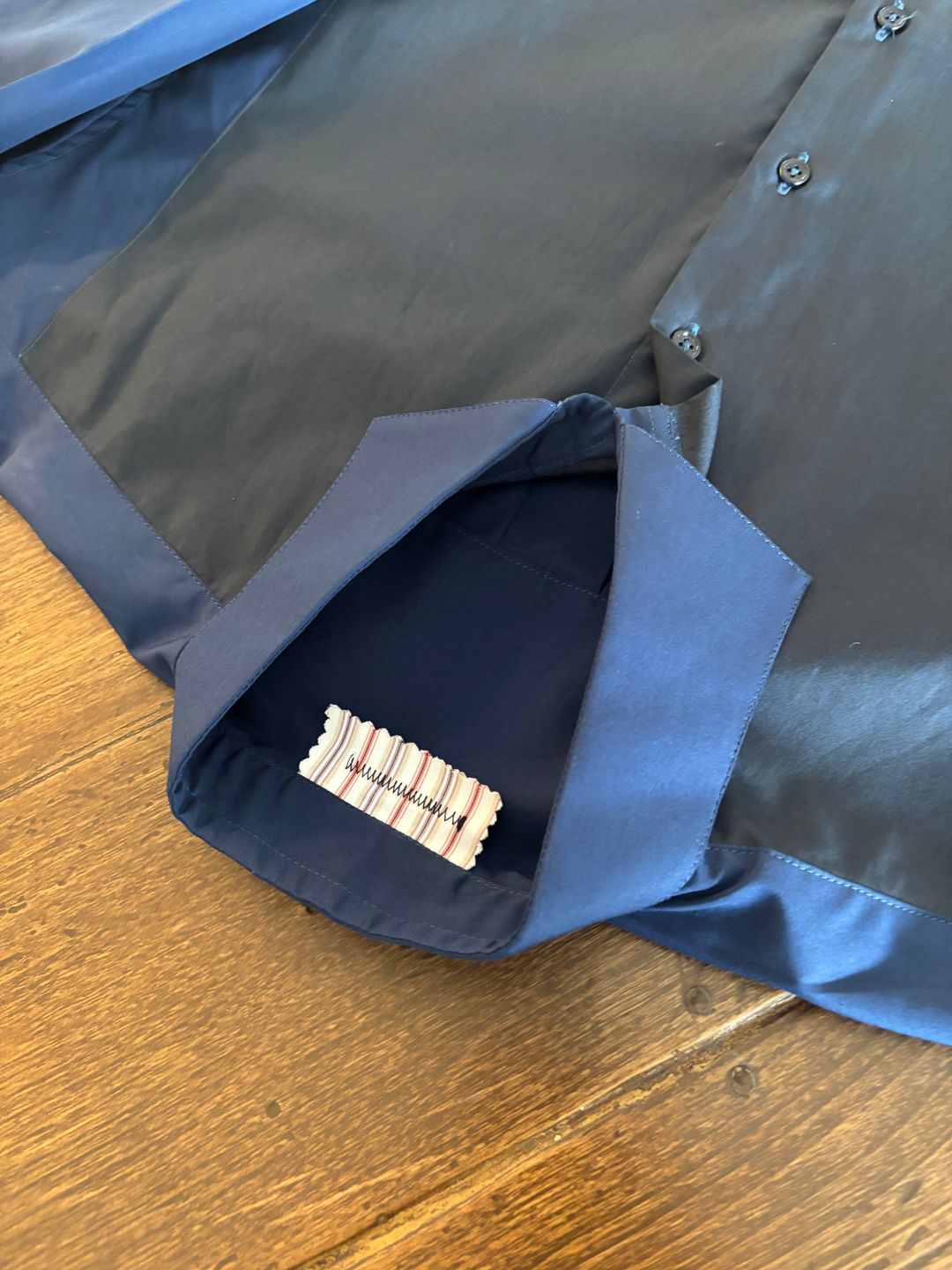 INES OVERSIZED TUXEDO SHIRT IN NAVY