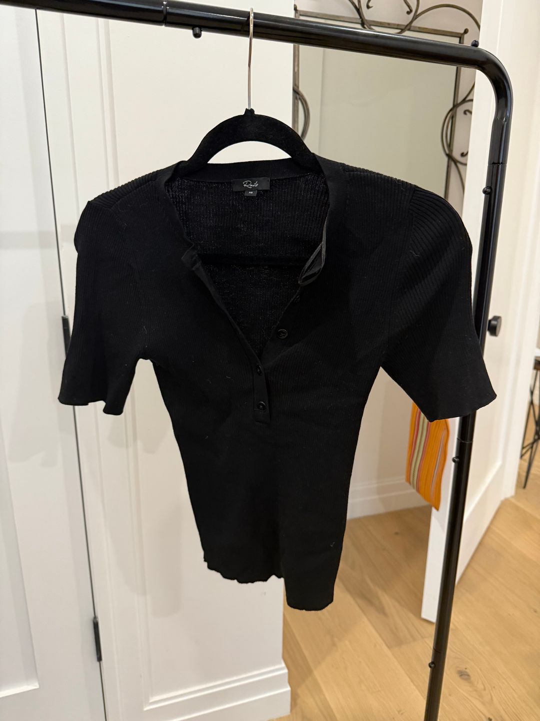 Black Ribbed Short Sleeve Top