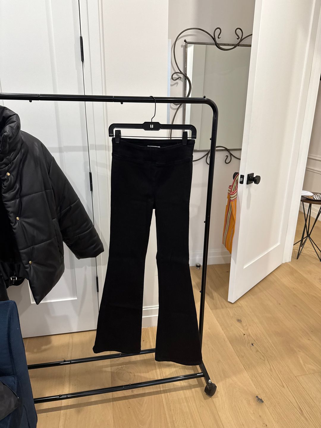 Black legging flare jeans