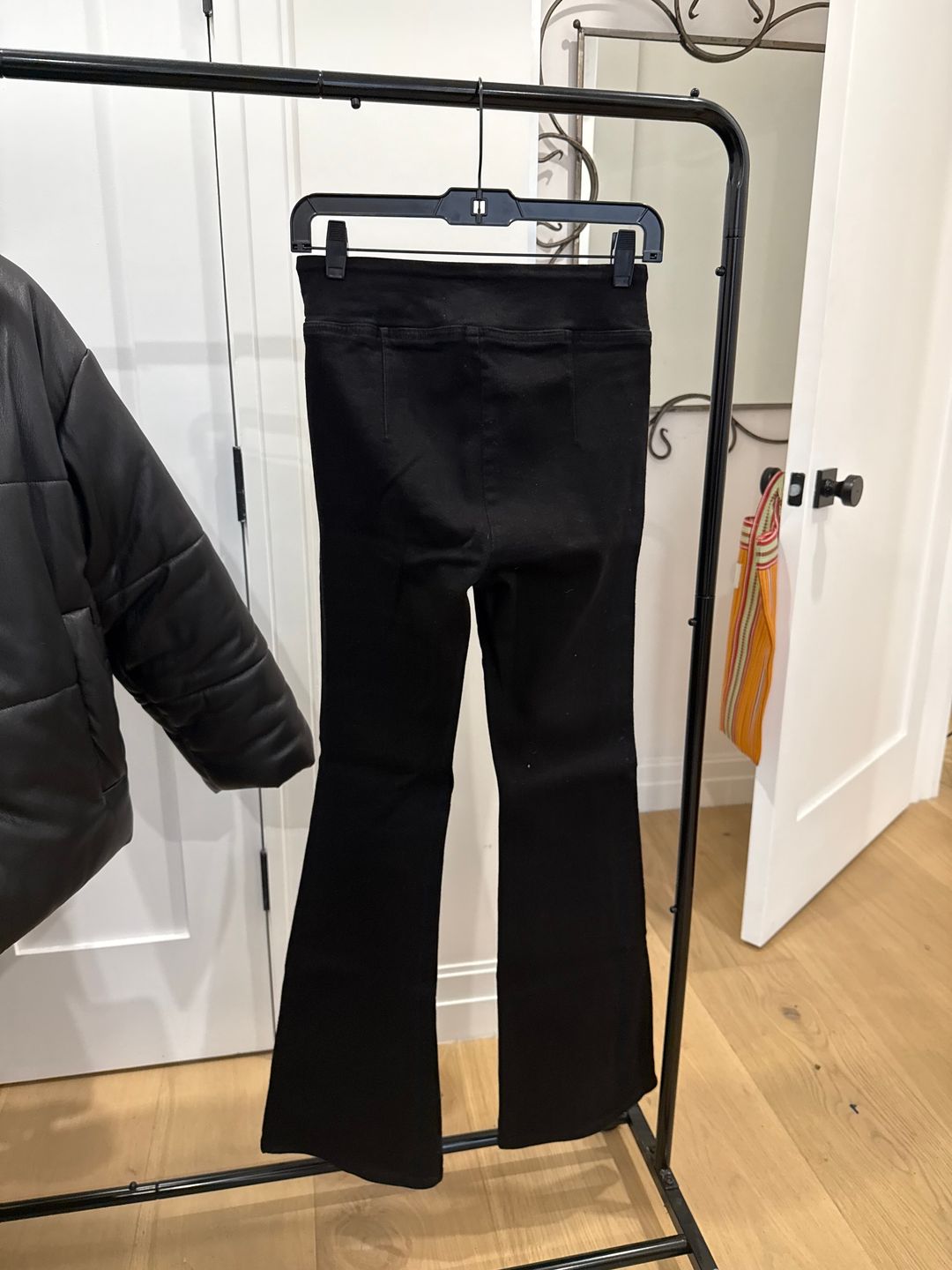 Black legging flare jeans