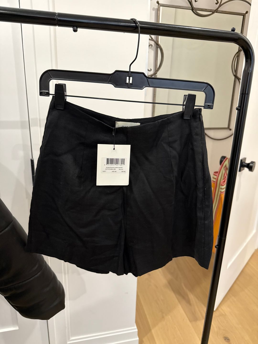 Jessie Black Linen Short