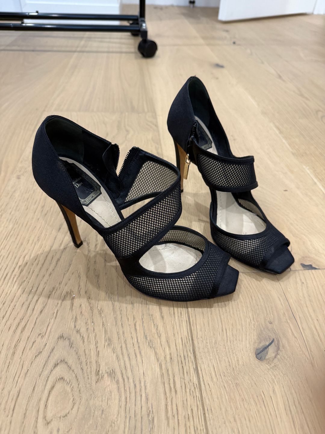High Heel Mesh Black Pumps