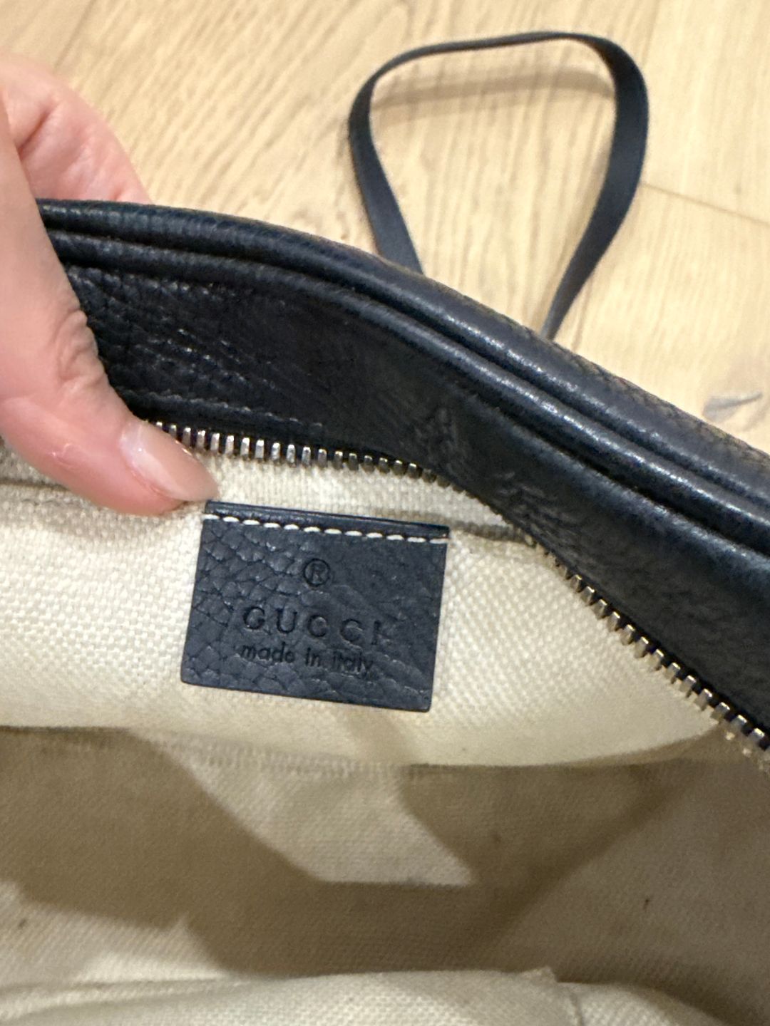 Pebbled Calfskin Small Soho Disco Bag Black