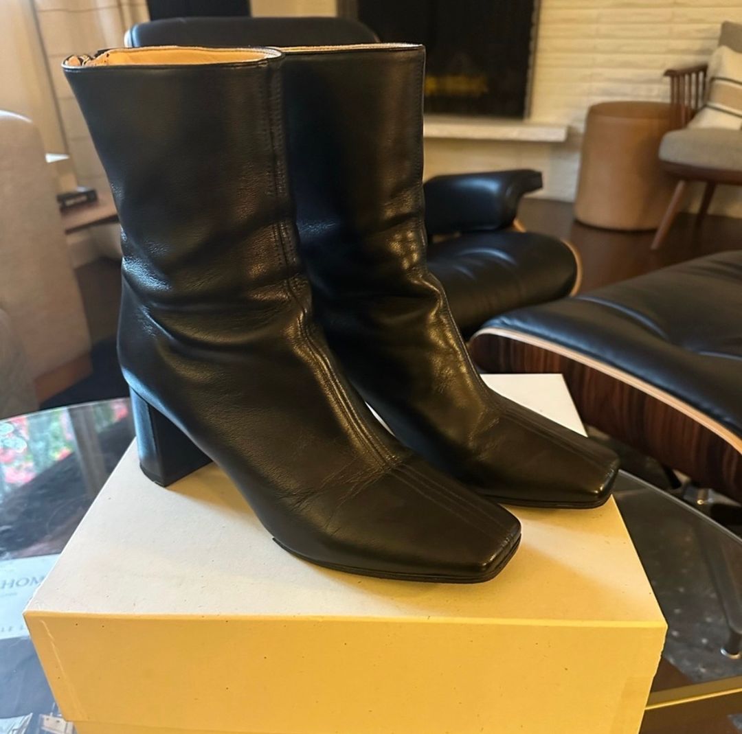 Cube Boot