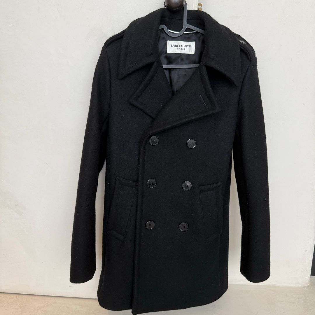 Double-breasted peacoat in wool
