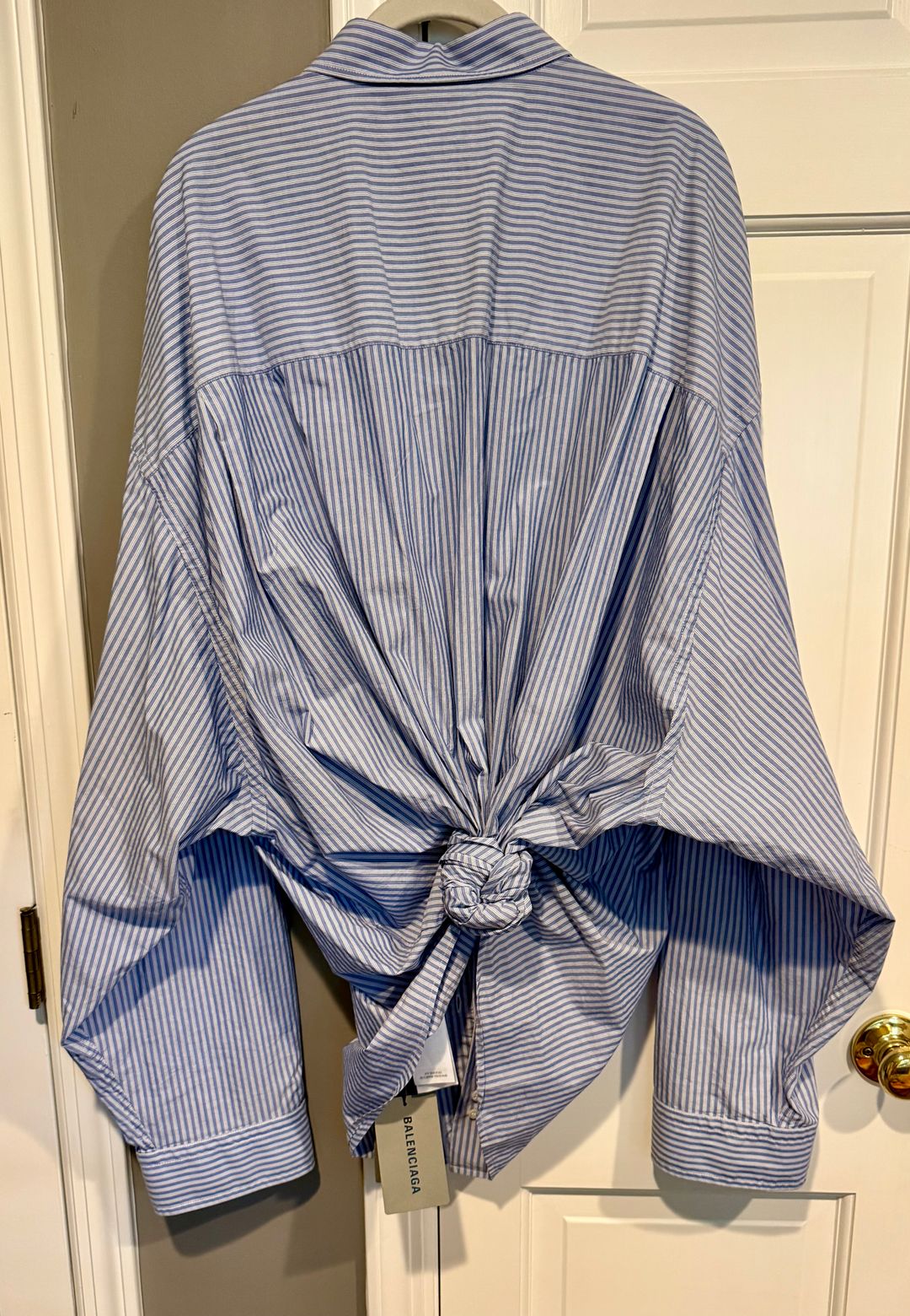 Long Sleeve Knotted Shirt