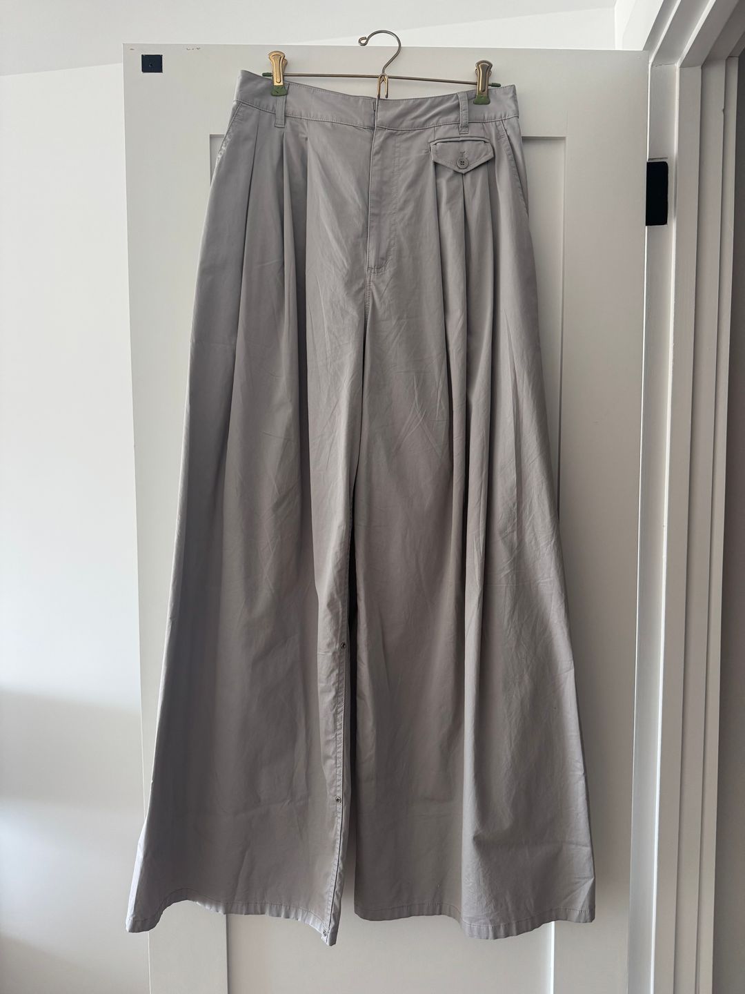 Garment Dyed Silky Cotton Triple Pleat Pant