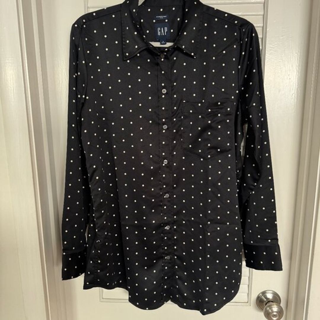 Gap Women's Boyfriend Button-up Satin Polka Dot Shirt