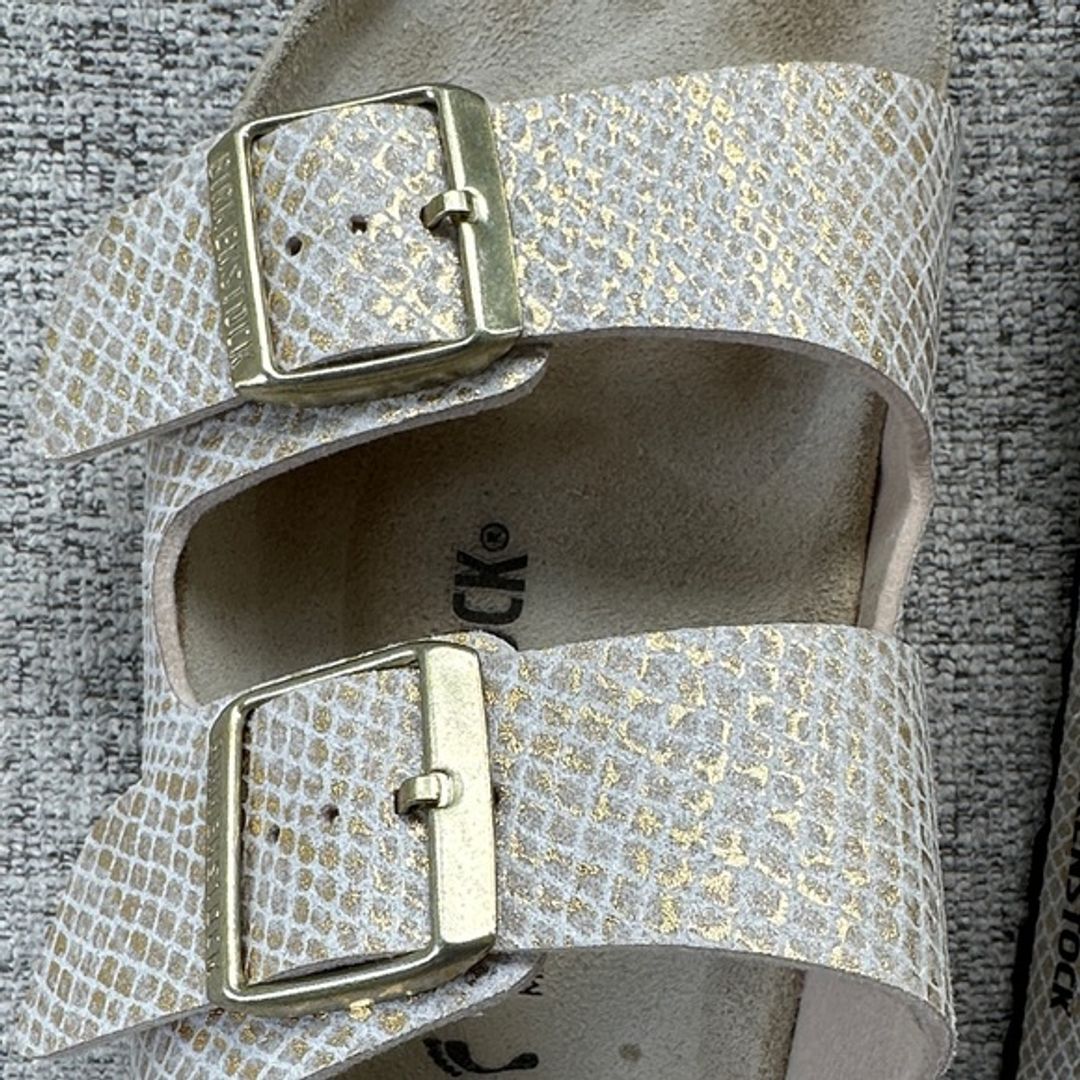 Birkenstock Arizona Textured Cream & Gold Sandals