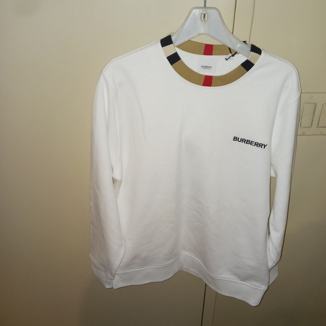 Burberry New and never worn Burberry Men sweater 
