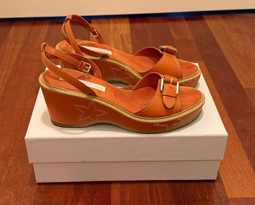 Embroidered Star Platform Sandals