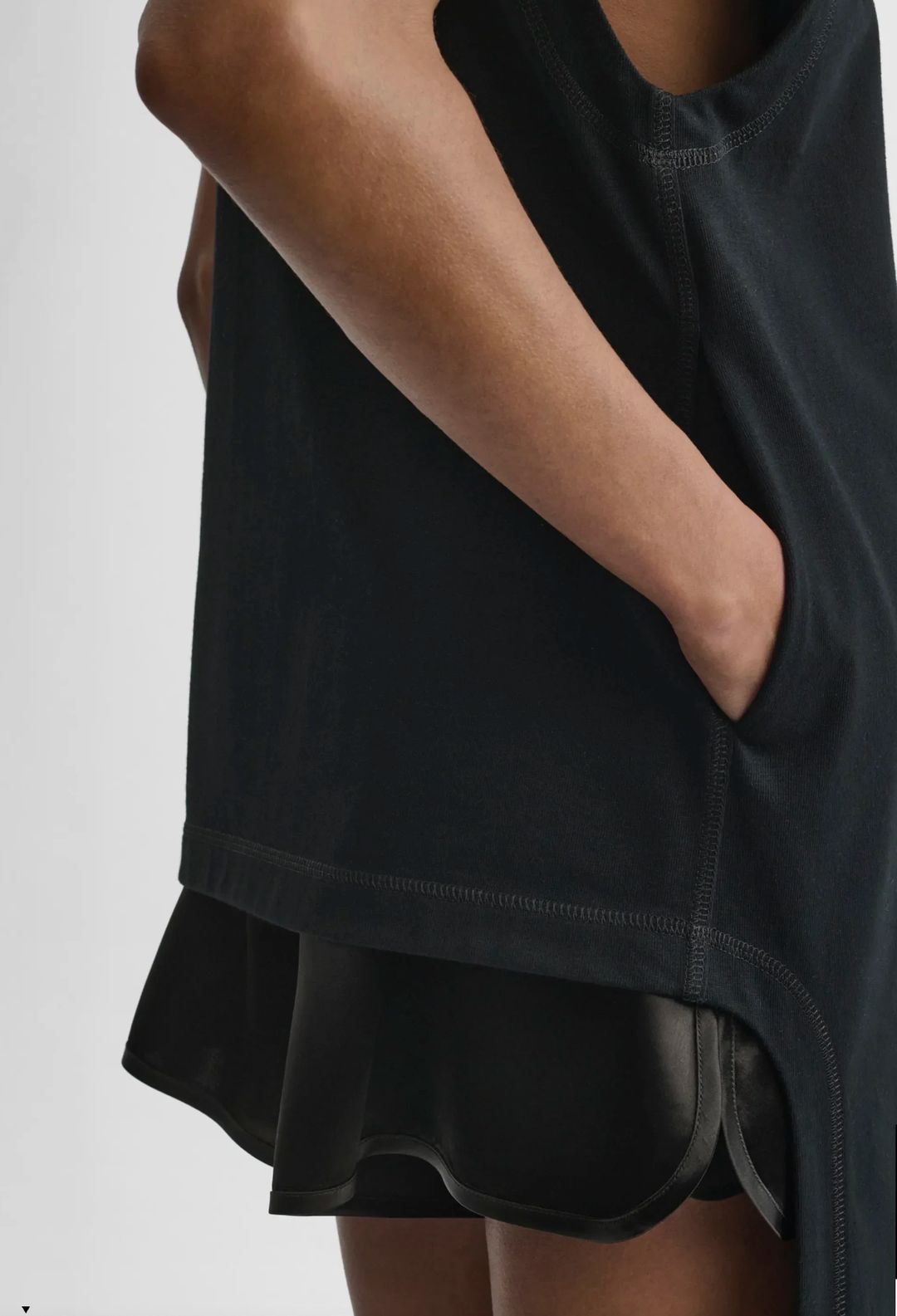 REVERSIBLE TRAIN TANK