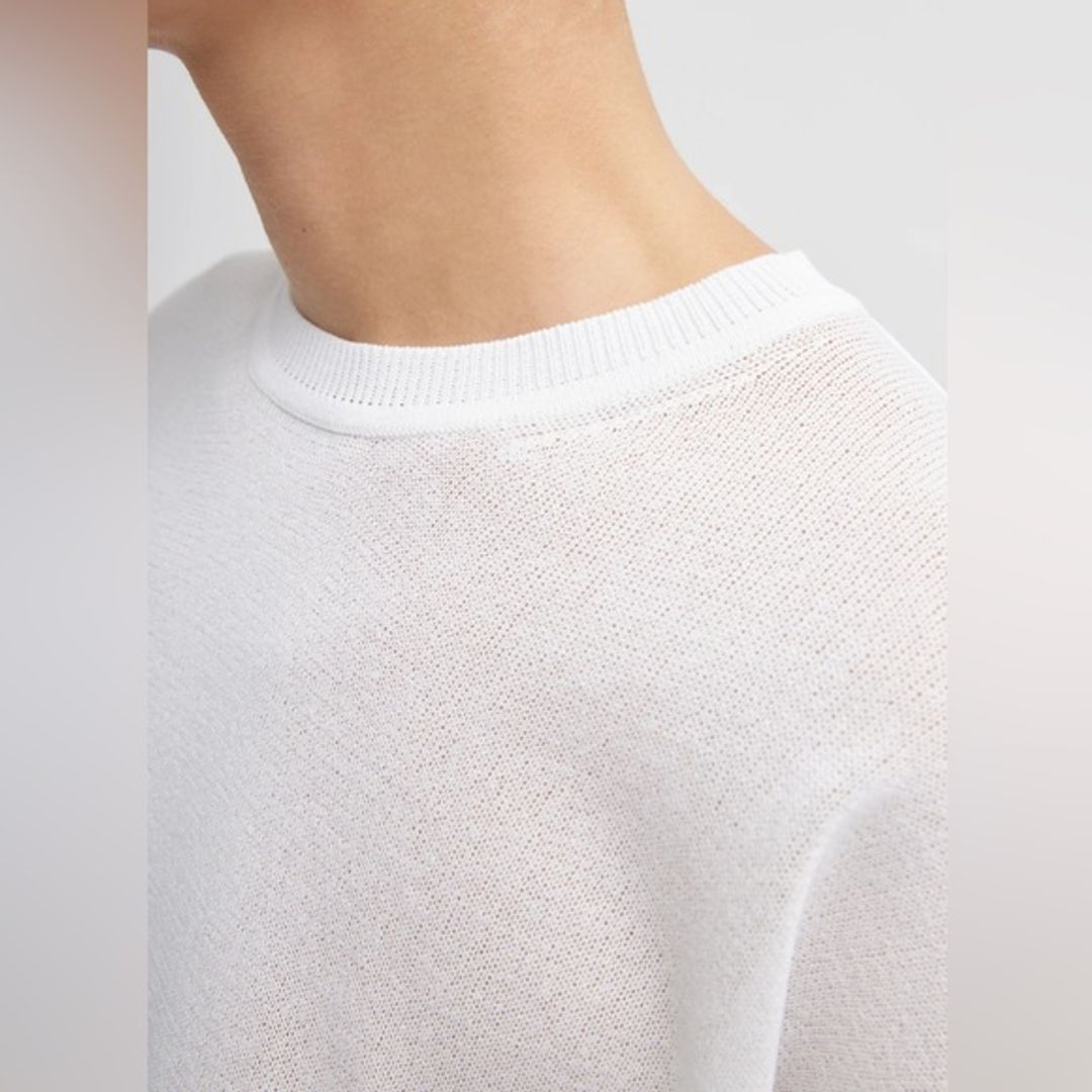 Crispy Sweater With Cut Out Detail