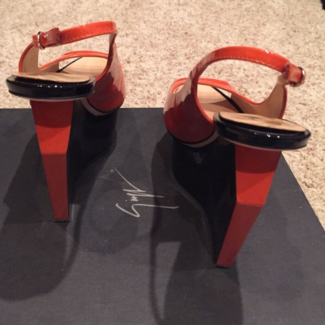 Giuseppe Zanotti Keope 110 Vernice Papaya Wedge Sandal